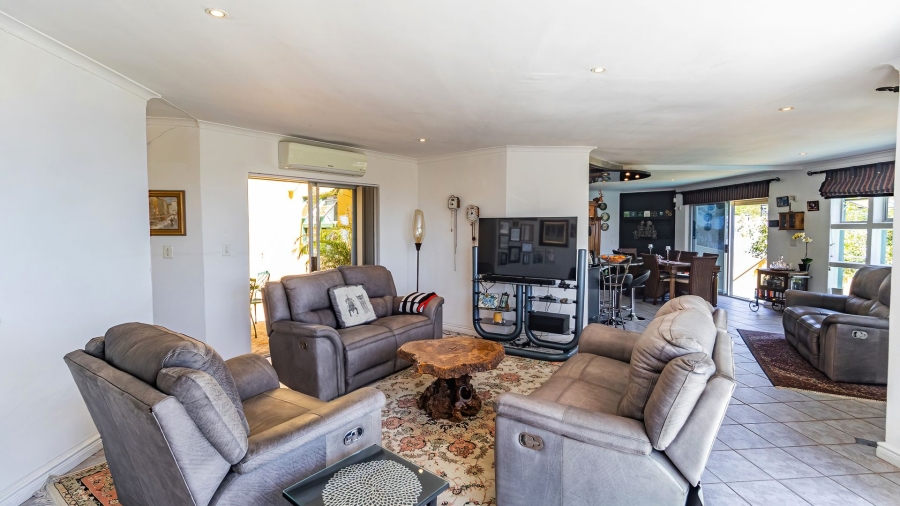 4 Bedroom Property for Sale in Rome Glen Western Cape